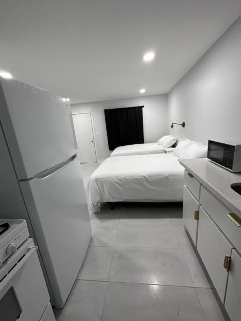 White Sands Inn, Marina, Bar & Grill ポートイザベル エクステリア 写真