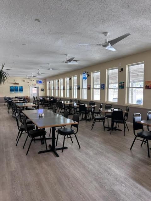 White Sands Inn, Marina, Bar & Grill ポートイザベル エクステリア 写真