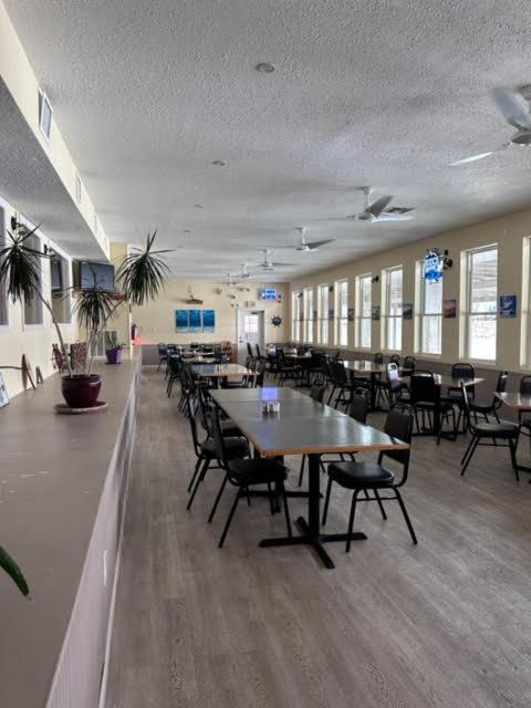 White Sands Inn, Marina, Bar & Grill ポートイザベル エクステリア 写真