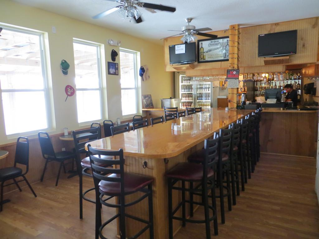 White Sands Inn, Marina, Bar & Grill ポートイザベル エクステリア 写真